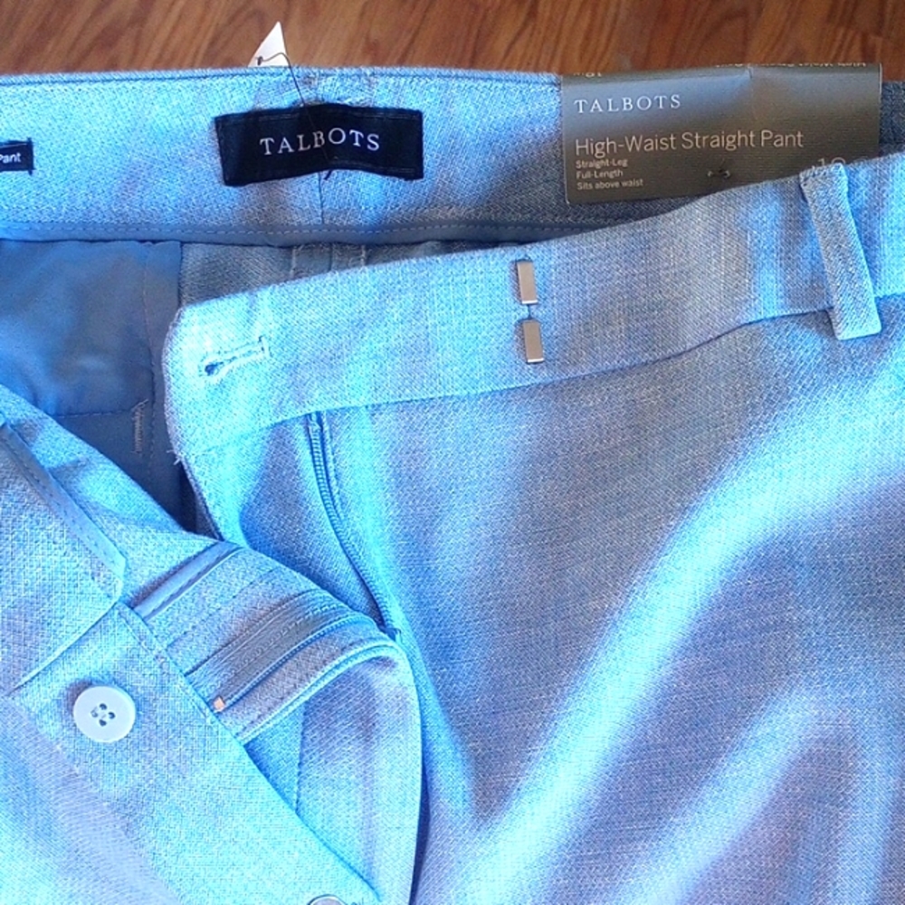TALBOTS NEW W/ TAGS Stretchy and Cumpfy!